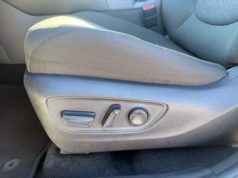 Used 2025 Toyota RAV4 XLE image 28