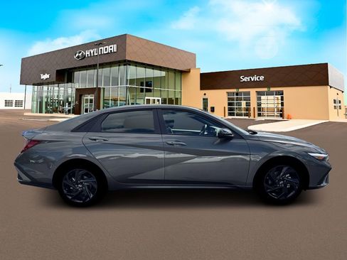 New 2026 Hyundai Elantra Sport FWD image 9
