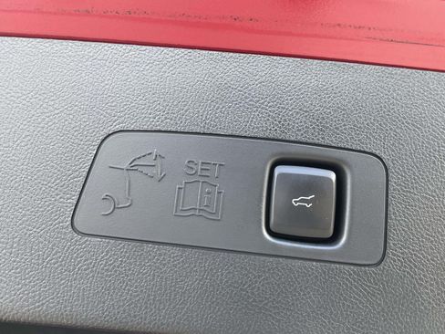 Used 2022 Lincoln Corsair AWD w/ Equipment Group 101A image 9