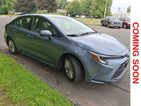 Used 2024 Toyota Corolla LE w/ LE Convenience Package AWD/4WD image 4