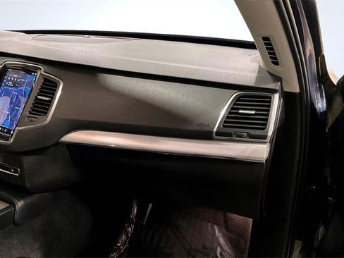 Certified 2023 Volvo XC90 B5 Core w/ Protection Package Premier image 18