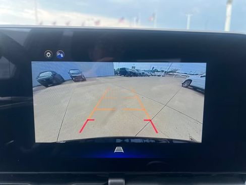 Certified 2025 Chevrolet Equinox LT AWD/4WD image 18
