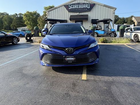 Used 2018 Toyota Camry LE w/ Convenience Package FWD image 6
