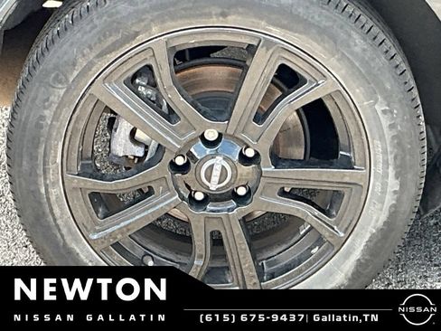 Used 2024 Nissan Kicks SR w/ SR Premium Package FWD image 21