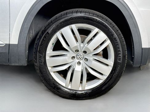 Used 2019 Volkswagen Atlas SEL AWD/4WD image 32