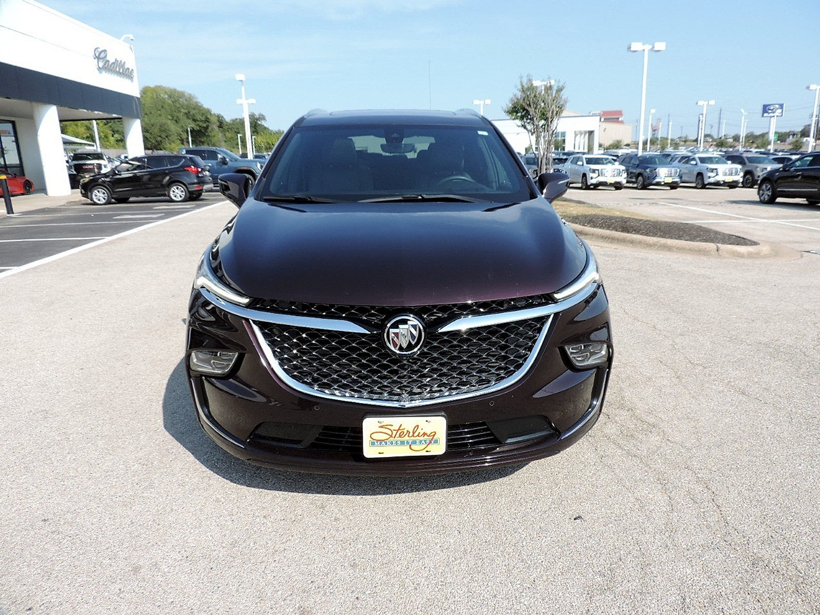 Certified 2022 Buick Enclave Avenir w/ Avenir Technology Package AWD/4WD image 2