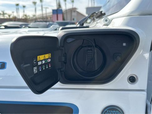 Used 2023 Jeep Wrangler Unlimited Rubicon 4xe image 8