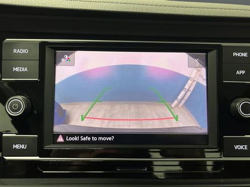 Used 2024 Volkswagen Jetta SE w/ Panoramic Sunroof Package image 14