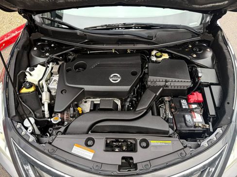Used 2013 Nissan Altima 2.5 SV w/ 2.5SV Convenience Pkg FWD image 16