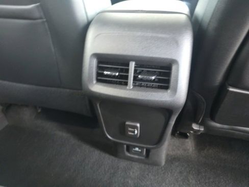 Used 2023 GMC Terrain SLT image 15