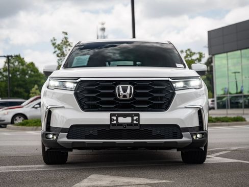 Used 2025 Honda Pilot EX-L image 2