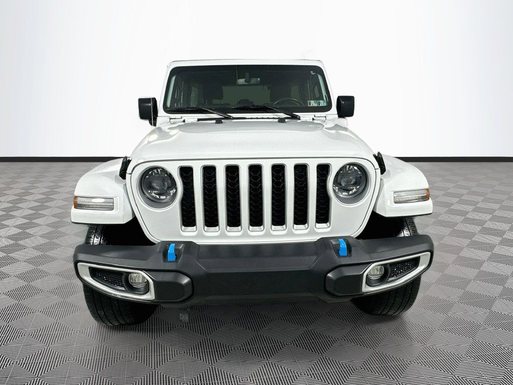 Used 2023 Jeep Wrangler Unlimited Sahara w/ Cold Weather Group AWD/4WD image 2