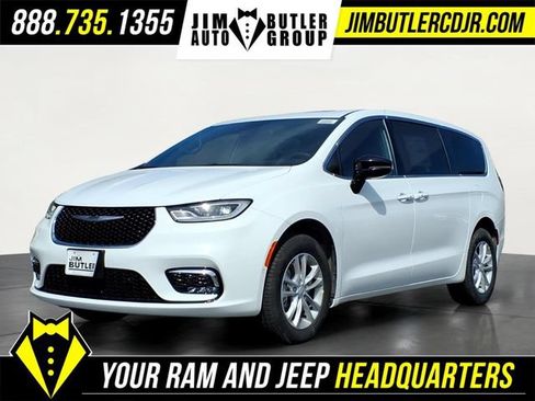 New 2026 Chrysler Pacifica Select AWD/4WD image 1