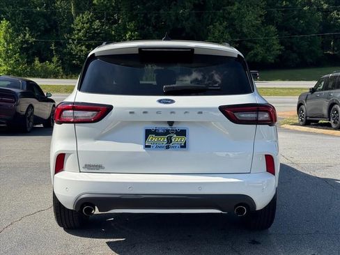Used 2024 Ford Escape ST-Line w/ Tech Pack #1 FWD image 4