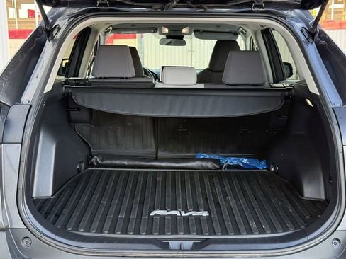 Used 2024 Toyota RAV4 XLE AWD/4WD image 32
