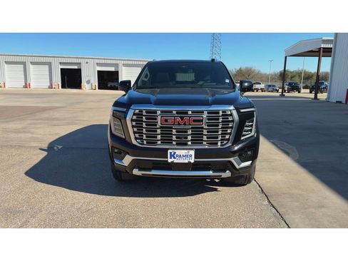 New 2026 GMC Yukon Denali w/ Sun & Power Step Package image 3