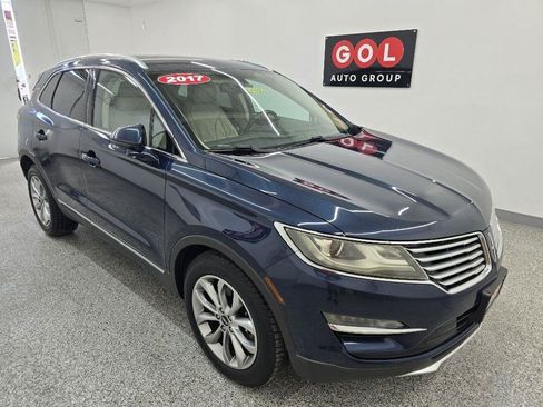 Used 2017 Lincoln MKC Select w/ Select Plus Package FWD image 1