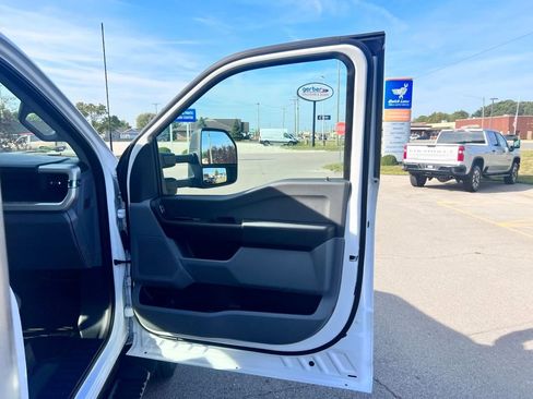 Used 2024 Ford F550 2WD Regular Cab Super Duty image 28