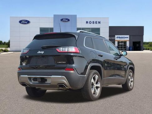 Used 2019 Jeep Cherokee Limited w/ Technology Group AWD/4WD image 3