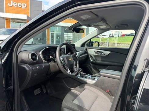 Used 2025 Chevrolet Blazer LT image 18