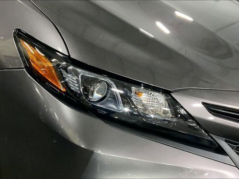 Used 2024 Toyota Camry SE w/ Cold Weather Package FWD image 28