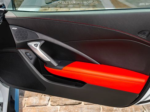 Used 2019 Chevrolet Corvette Z06 RWD image 17