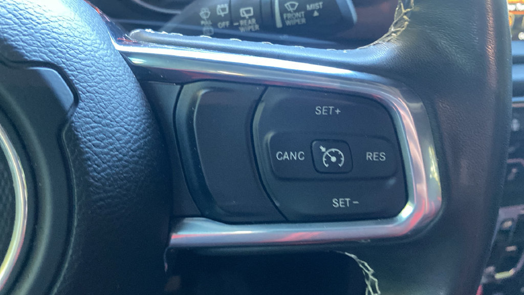 Used 2022 Jeep Wrangler Unlimited Sahara w/ LED Lighting Group AWD/4WD image 22