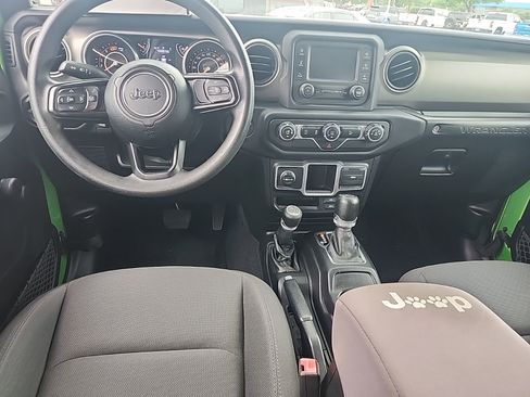 Used 2018 Jeep Wrangler Unlimited Sport image 10