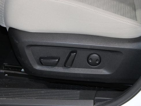 Used 2023 Nissan Rogue SV FWD image 18