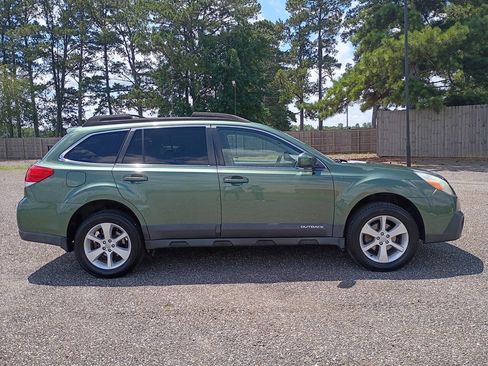 Used 2013 Subaru Outback 2.5i Premium AWD/4WD image 4