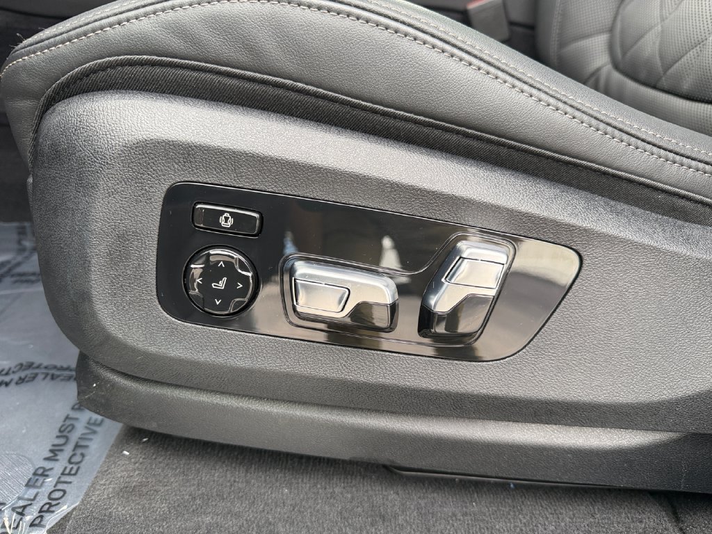 Certified 2026 BMW X7 xDrive40i AWD/4WD image 36
