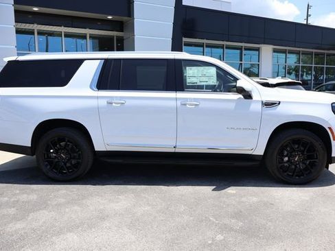 New 2026 GMC Yukon XL Elevation AWD/4WD image 11