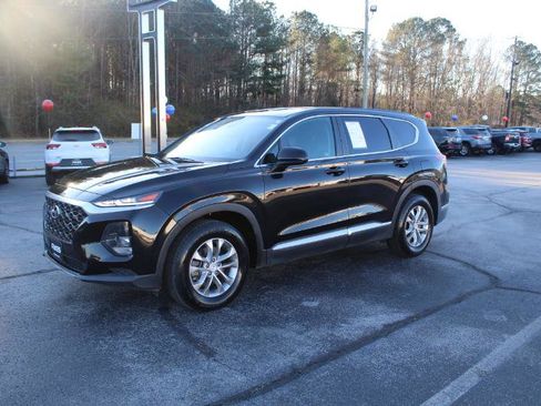 Used 2020 Hyundai Santa Fe SE image 2