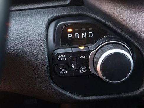 Used 2020 RAM 1500 Big Horn AWD/4WD image 18