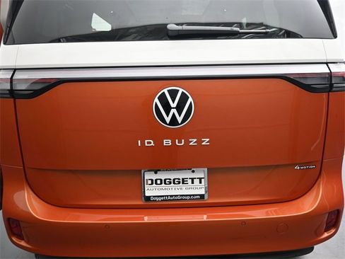 New 2025 Volkswagen ID. Buzz Pro S Plus image 29