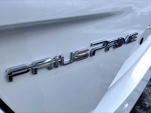 Certified 2017 Toyota Prius Prime Advanced image 9