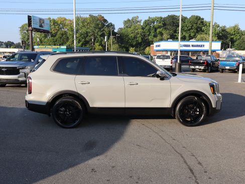 Used 2024 Kia Telluride SX Prestige X-Line AWD/4WD image 11