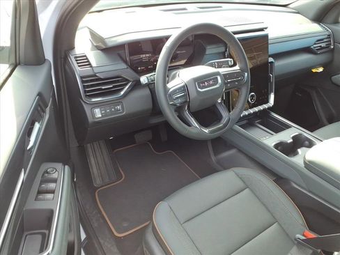 New 2026 GMC Acadia AT4 image 9