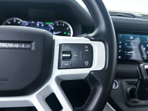 Used 2023 Land Rover Defender 110 S image 28