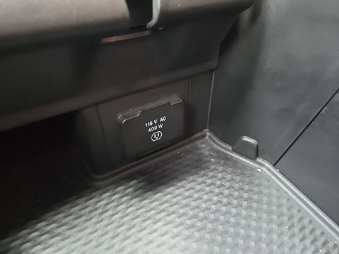 Used 2023 RAM 1500 Laramie AWD/4WD image 72