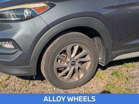 Used 2017 Hyundai Tucson SE Plus AWD/4WD image 6