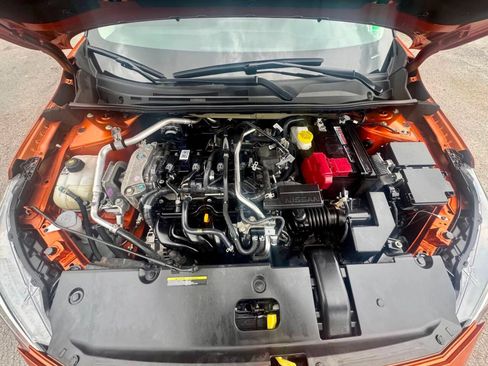 Used 2025 Nissan Sentra SR FWD image 16