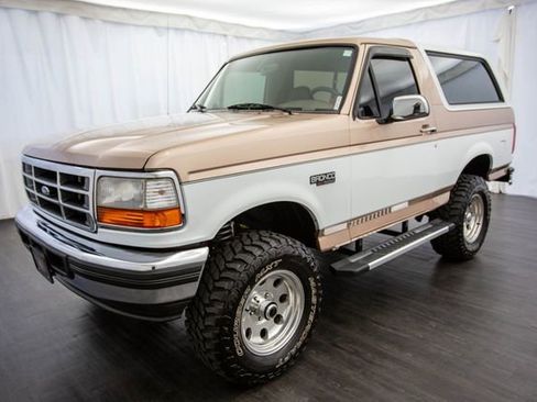 Used 1996 Ford Bronco XLT image 3