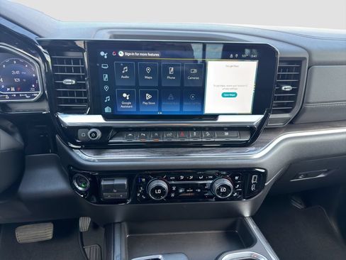 Used 2025 Chevrolet Silverado 1500 LTZ w/ Z71 Off-Road Package AWD/4WD image 16
