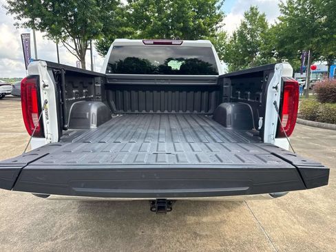 Used 2024 GMC Sierra 1500 SLT AWD/4WD image 13