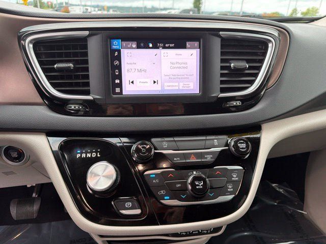 Used 2023 Chrysler Voyager LX FWD image 19