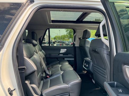 Used 2025 Ford Expedition Max Active AWD/4WD image 15