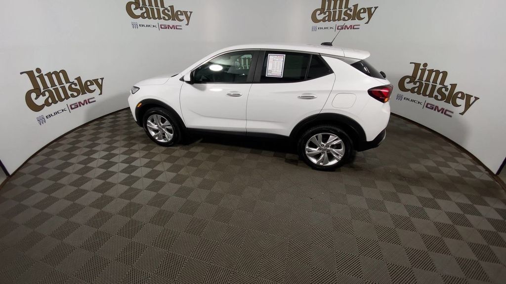 Used 2024 Buick Encore GX Preferred w/ Comfort Package AWD/4WD image 5