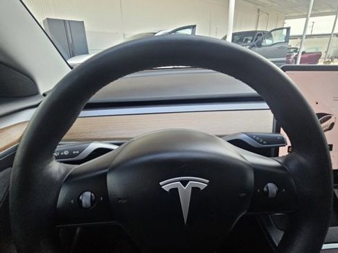 Used 2022 Tesla Model 3 Long Range image 18