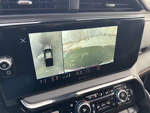 Used 2025 GMC Sierra 2500 AT4 w/ AT4 Premium Plus Package image 25